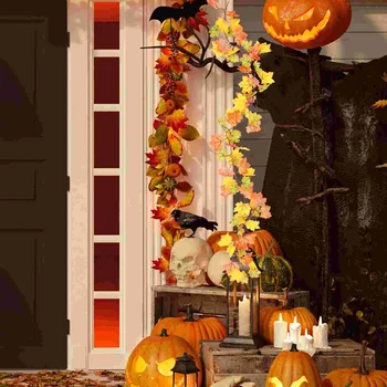 Интериор на помещения, окачени есенните лозя, висулка във формата на листа кленовой гирлянди, изкуствен есенен венец
