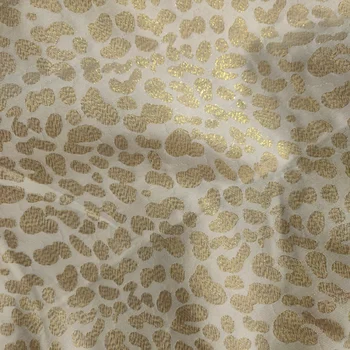 Жаккардовая плат с релефни златни леопардовым принтом, Материал за шиене, Рокля Чонсам, Плат за дрехи 160 см, се продава за квадратни метра