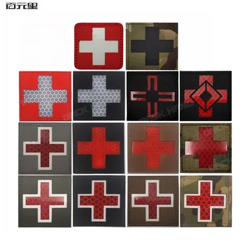 Квадратна IR нашивка с Червен Кръст + Спасителна икона, Светлоотразителни ленти за куки и панти, Светещи Медицински знаци, Аксесоари за тактически раници