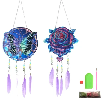 2 елемента Подвесное прозорец с перо и Подаръци за рожден ден Диамантена Ловец на Сънища Градинско стенно изкуство Wind Chime Занаятите 5D САМ Пеперуда Роза